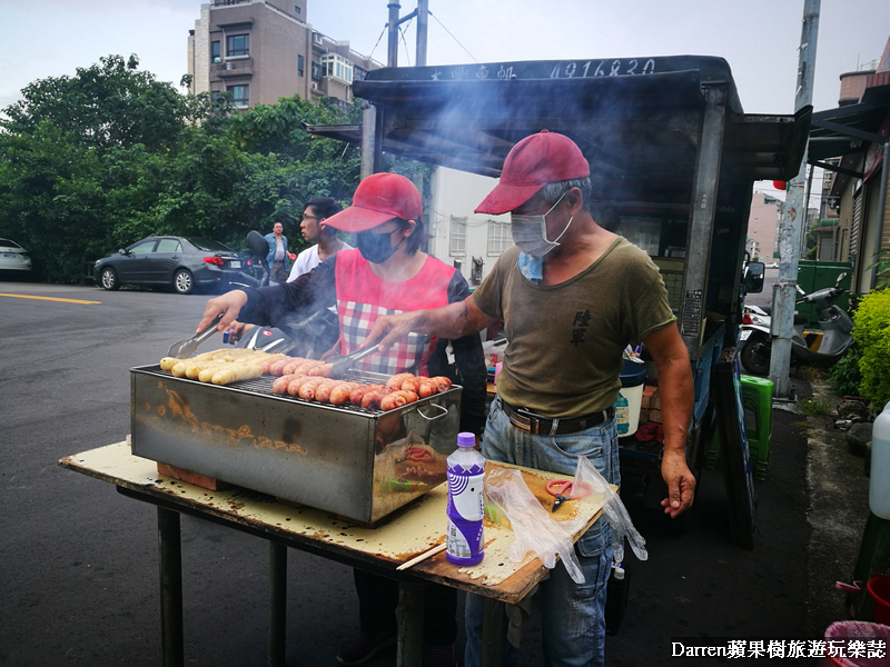 桃園香腸推薦|大溪幸福小站現烤蜜汁香腸/大溪埔頂公園旁只賣三小時超人氣大腸包小腸