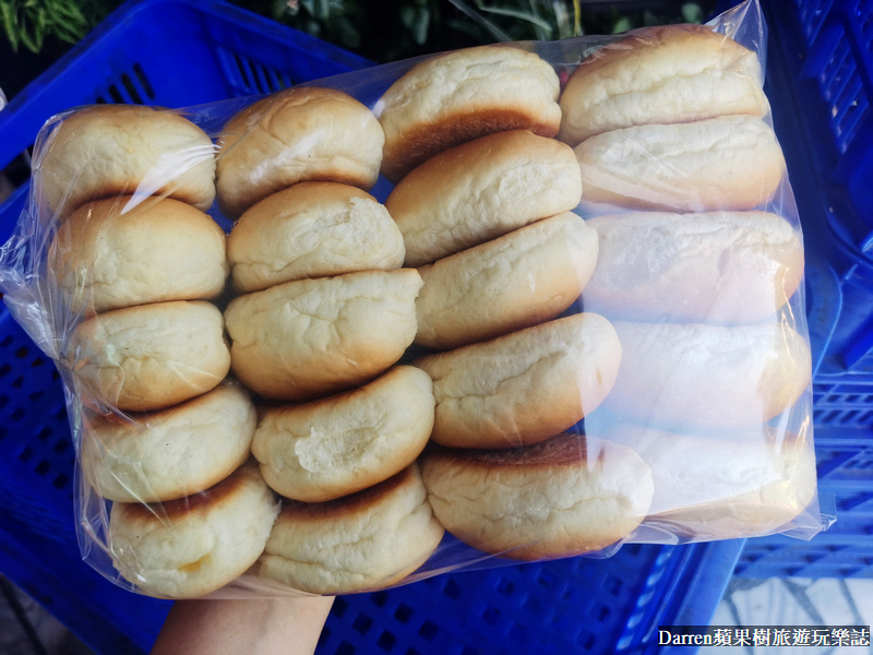 人人麵包專業烘焙|青埔麵包店/牛排館奶油小餐包一顆只要3.5元(中壢餐包)