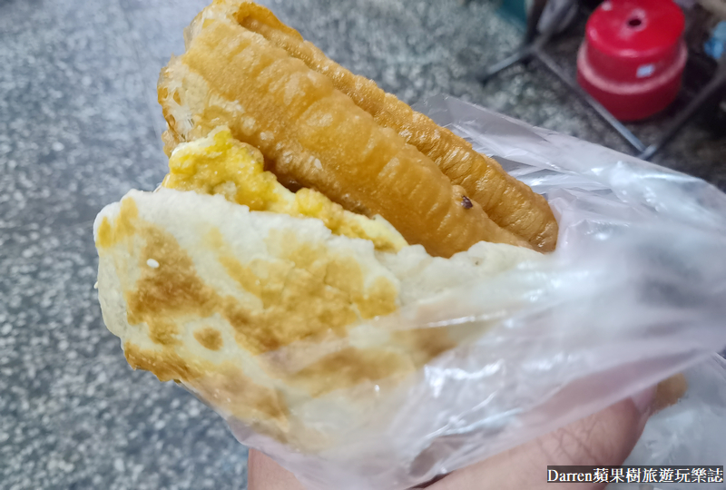 萬華美食|原西園橋下燒餅油條/在地超佛銅板美食捷運龍山寺美食(菜單價位)