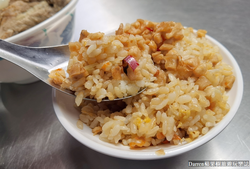 萬華美食|梧州街原汁排骨湯/20元蛋炒飯梧州街美食/捷運龍山寺站美食(菜單價格)